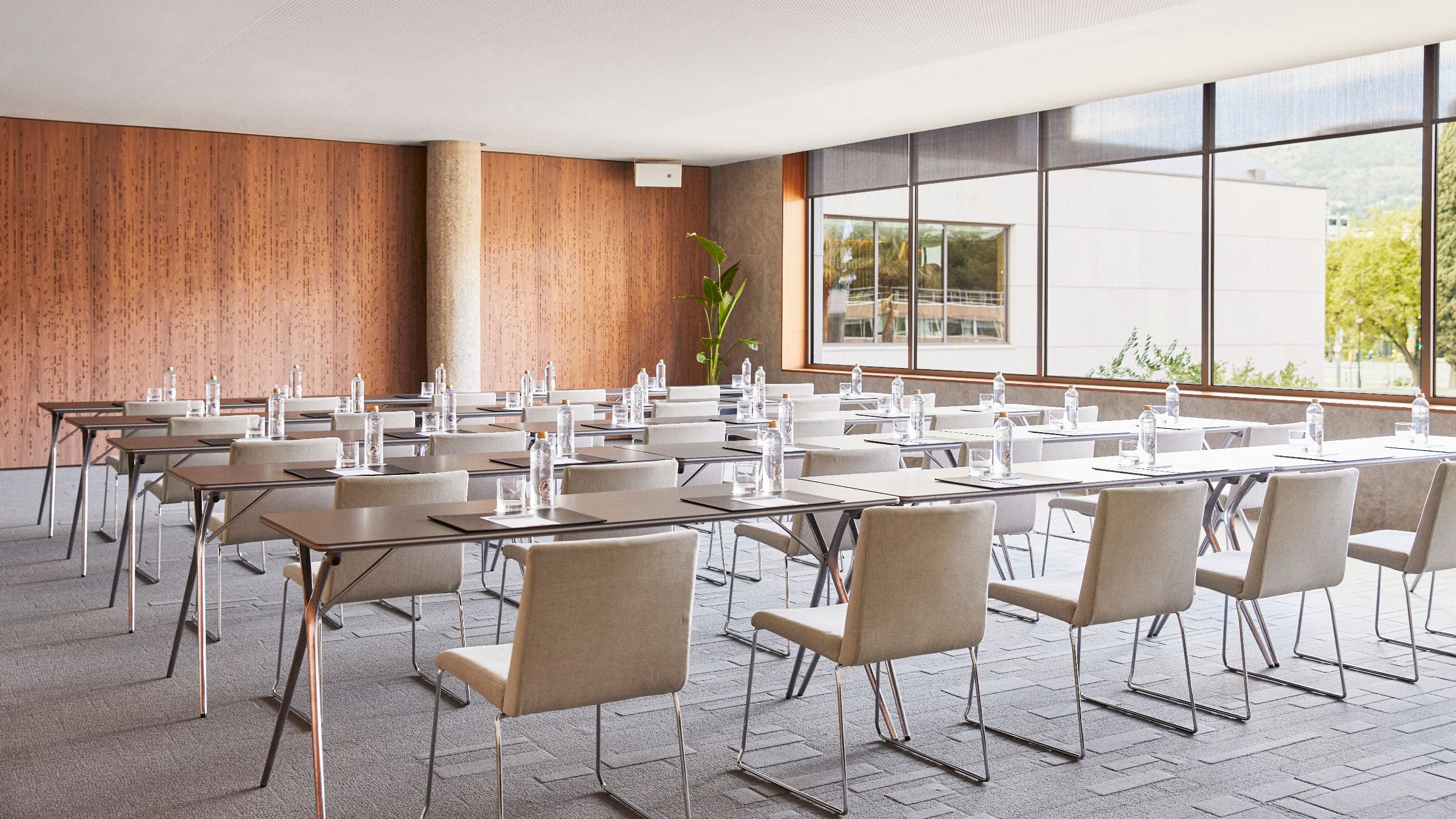 Grand Hyatt Barcelona Meeting Room